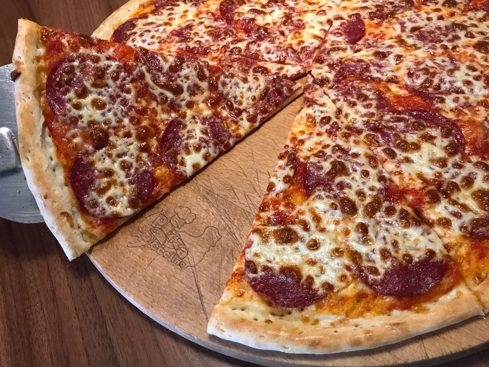 3. Pizza Salami 50cm